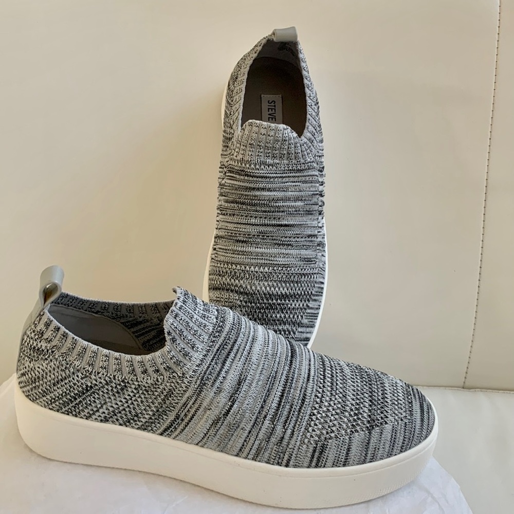 Steve Madden Slip on Sneaker